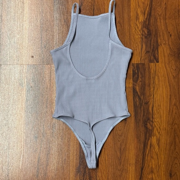 Wilfred Ribbed Knit Bodysuit – Light Grey/ Lilac (Size S) 🤍✨ - Picture 2 of 6